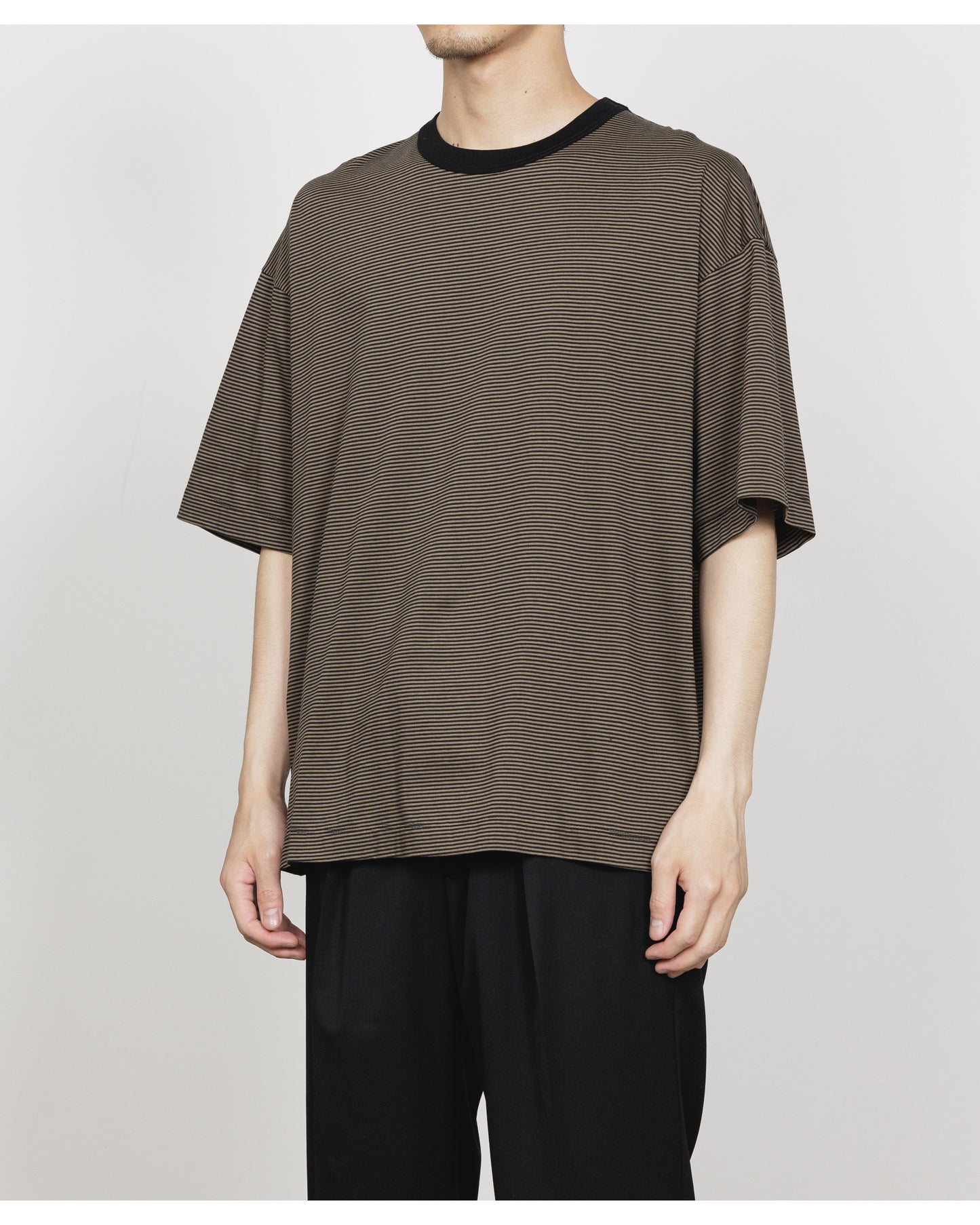 COMFORT FIT Tee OLIVE