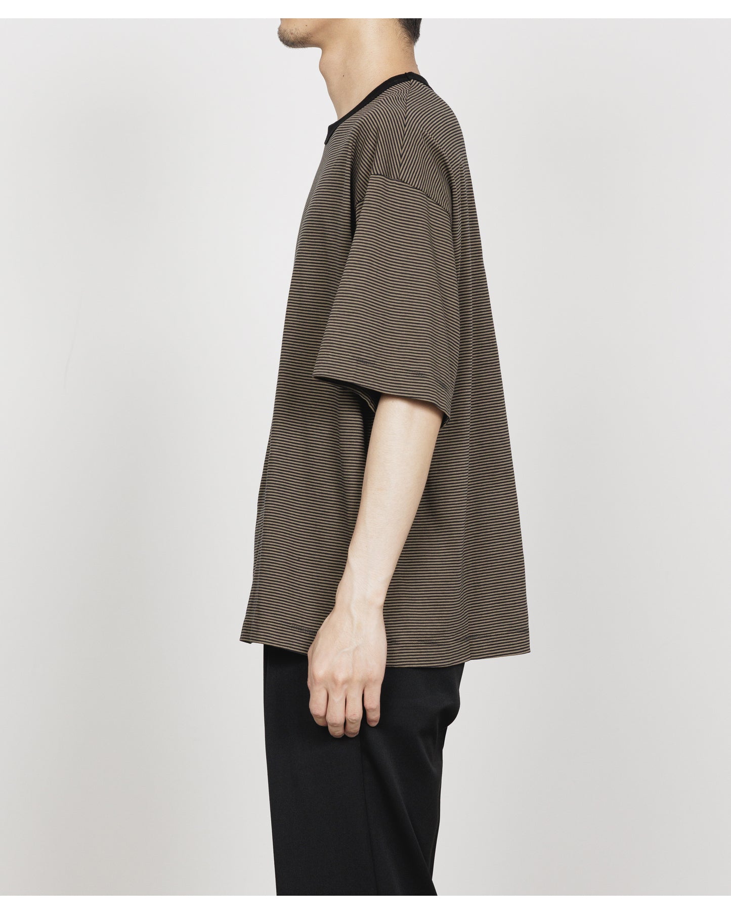 COMFORT FIT Tee OLIVE