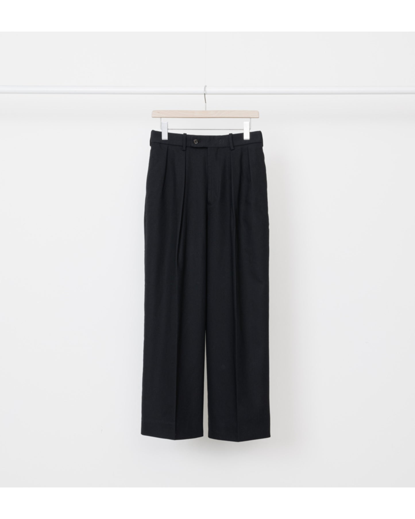 DOUBLE PLEATED TROUSERS BLACK