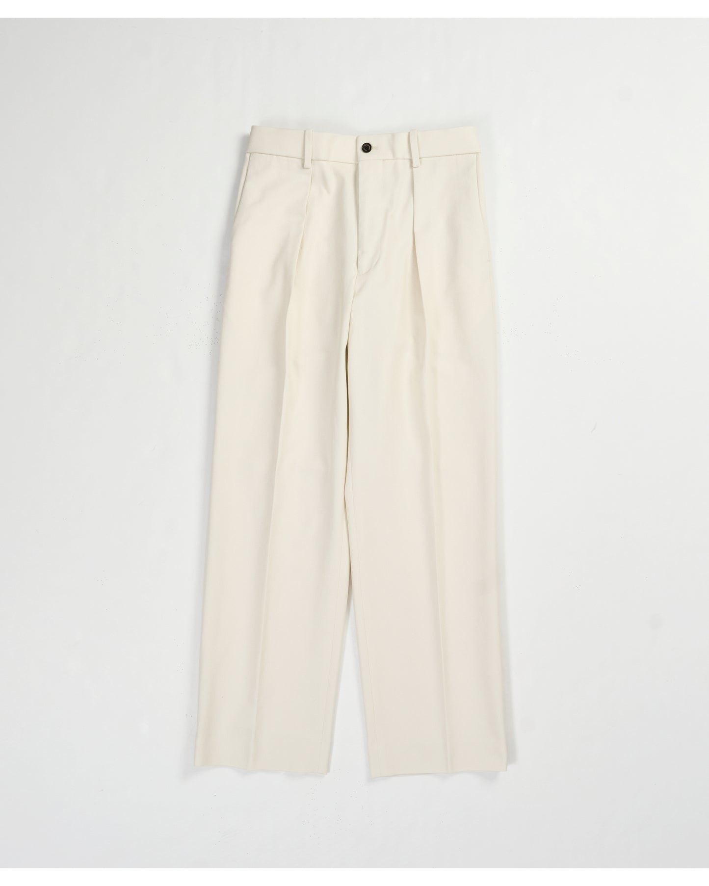 ONE TUCK TAPERED TROUSERS OFF