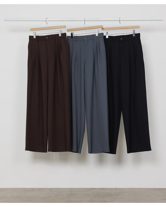 TRIPLE PLEATED TROUSERS