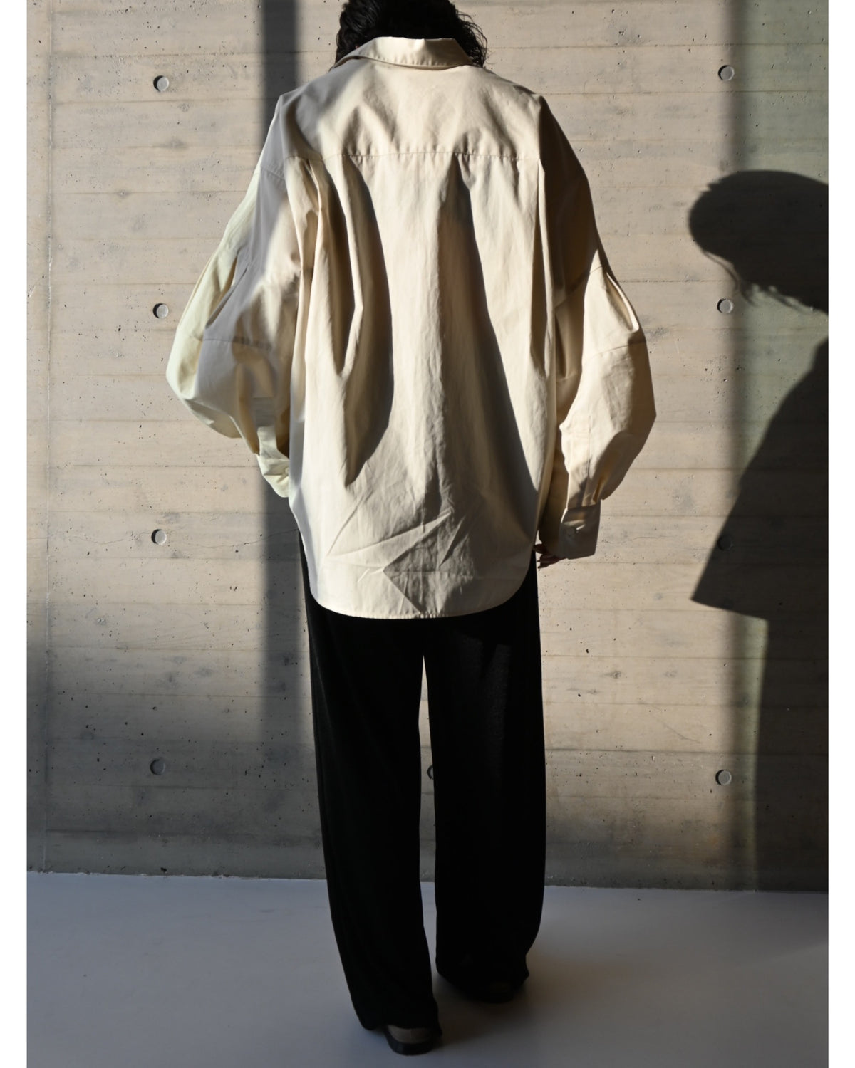 VOLUME SLEEVE SHIRTS