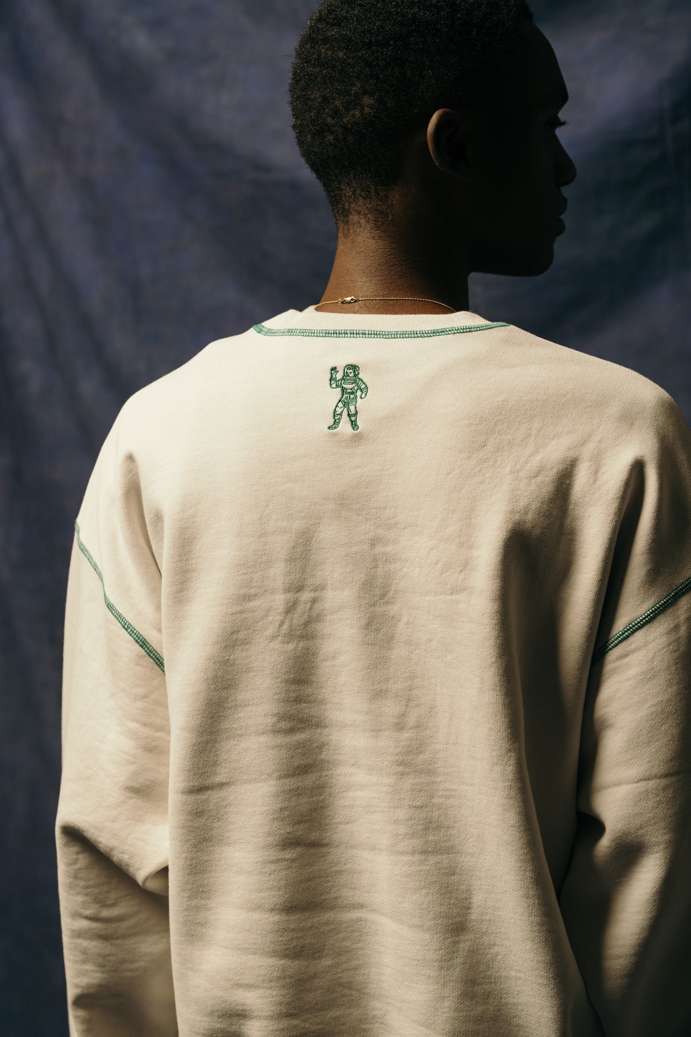 EMBROIDERED LOGO SWEATSHIRT