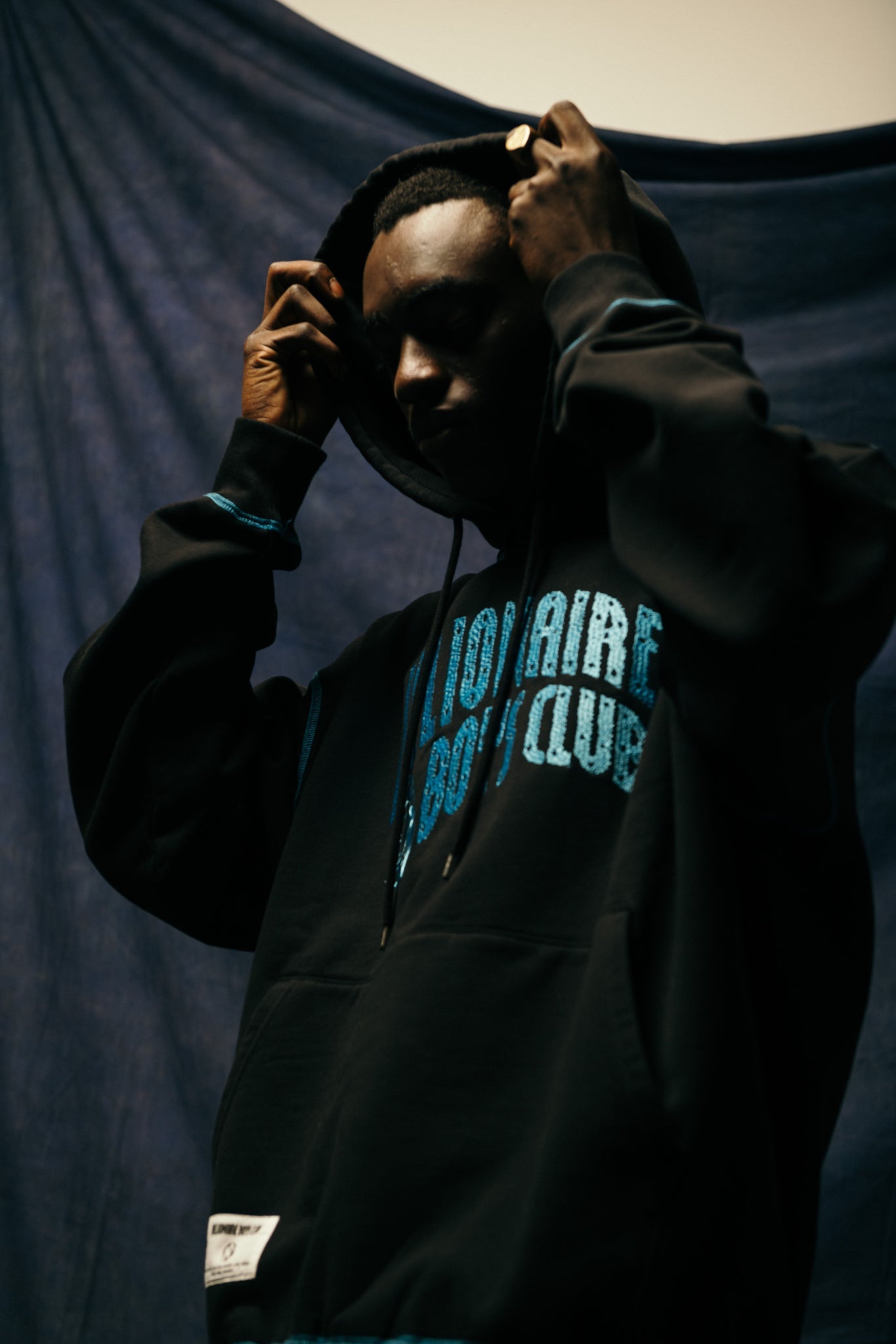 EMBROIDERED LOGO HOODIE