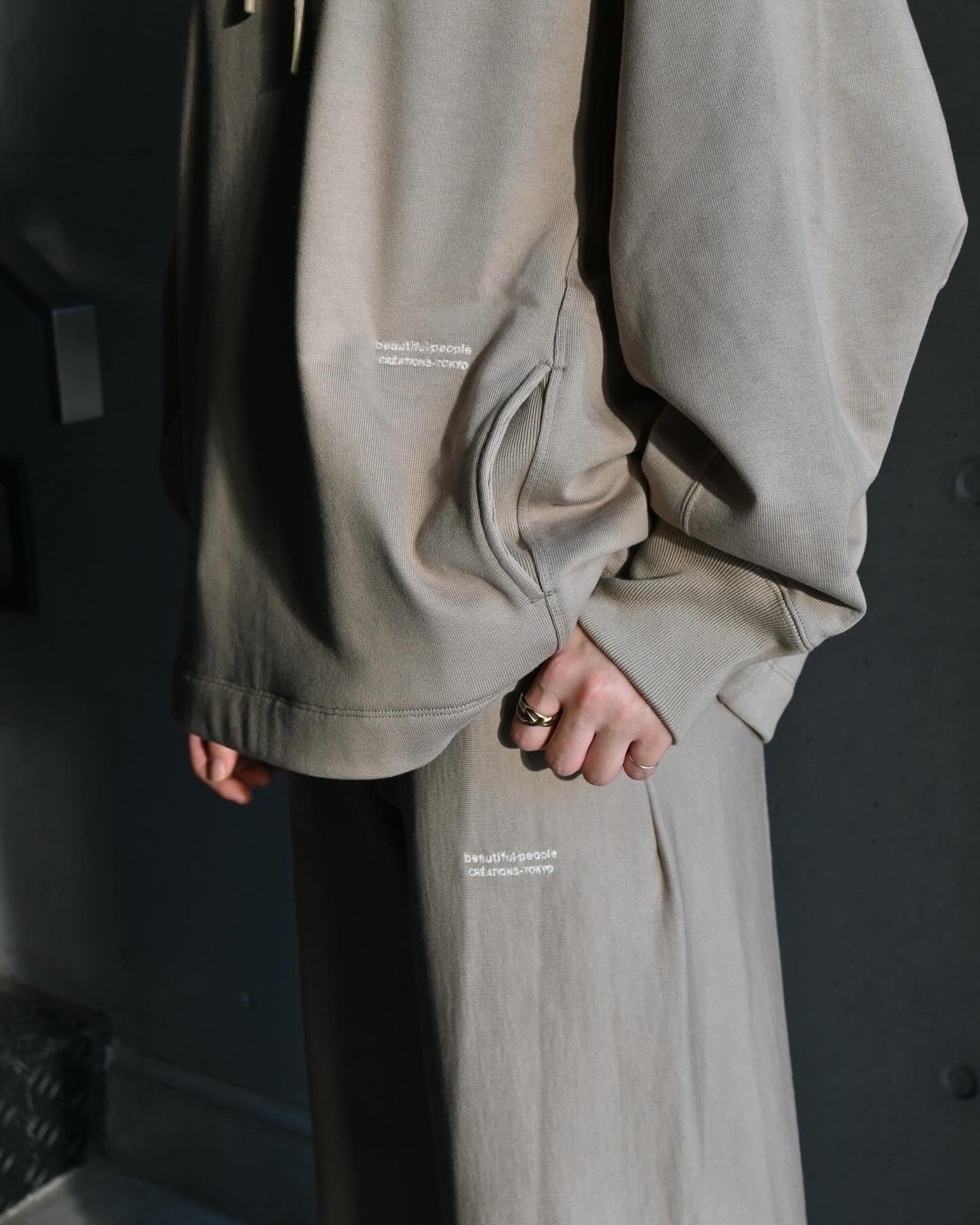 suvin compact sweat structural parka