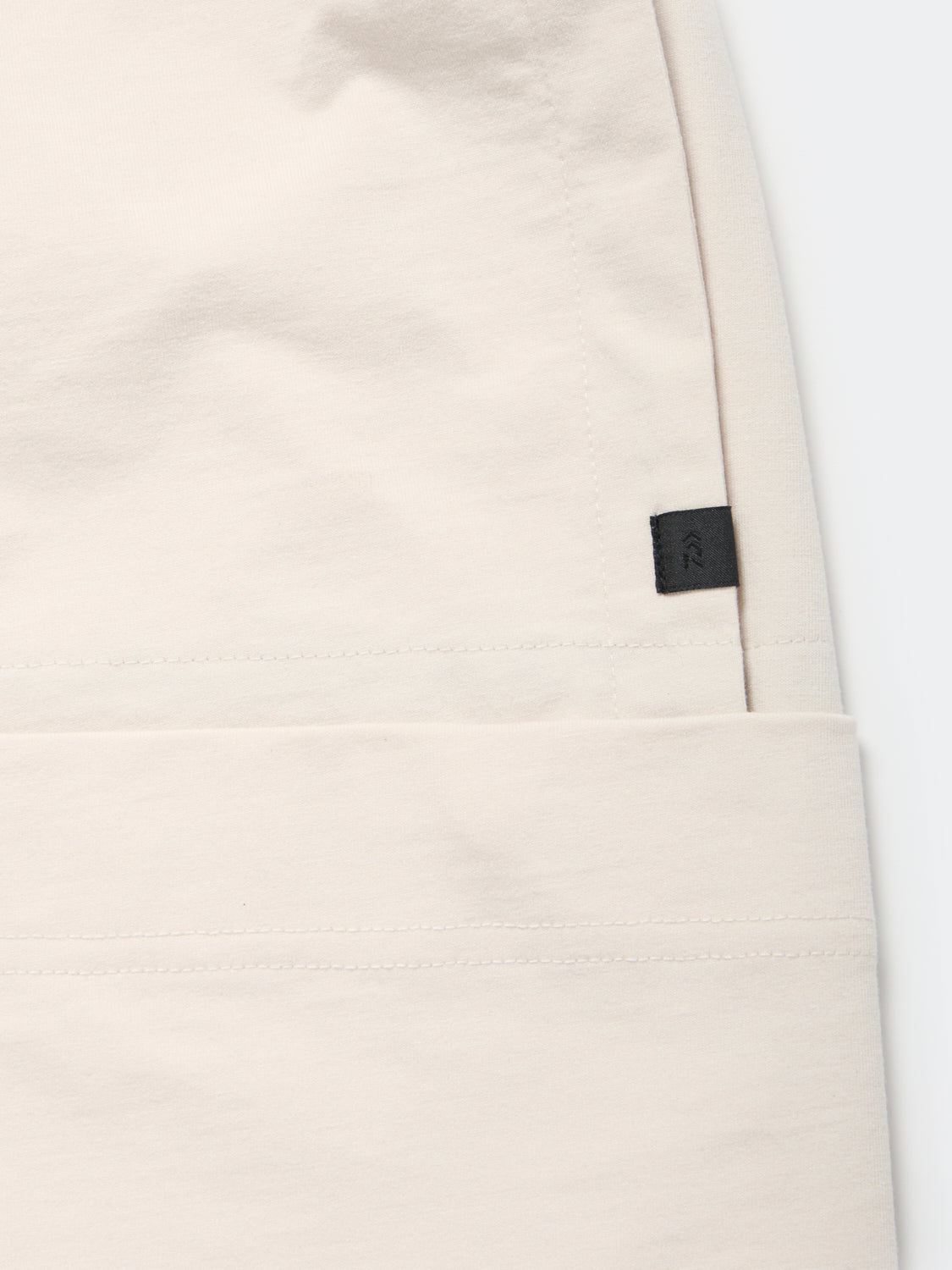 W's TECH SIDE POCKET SHORTS Brewed Protein