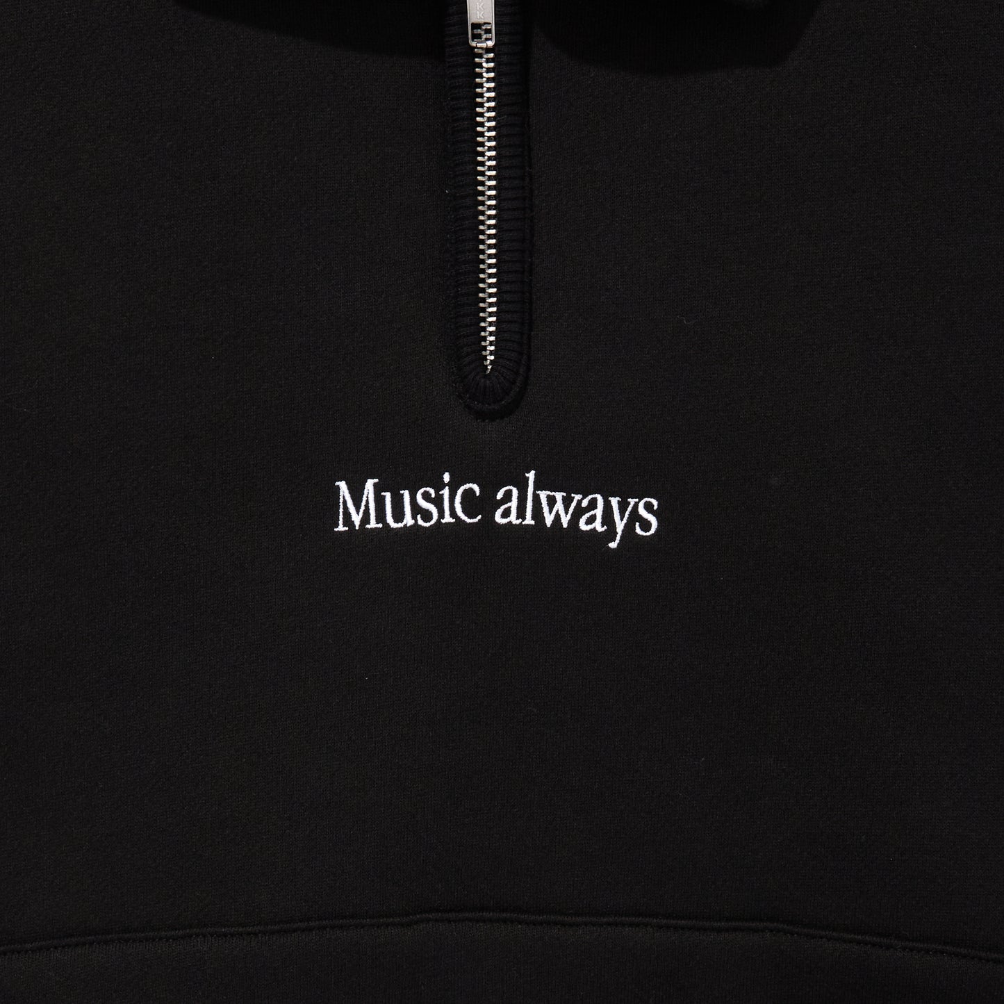 EMBROIDERED LOGO HALF ZIP SWEAT SHIRTS
