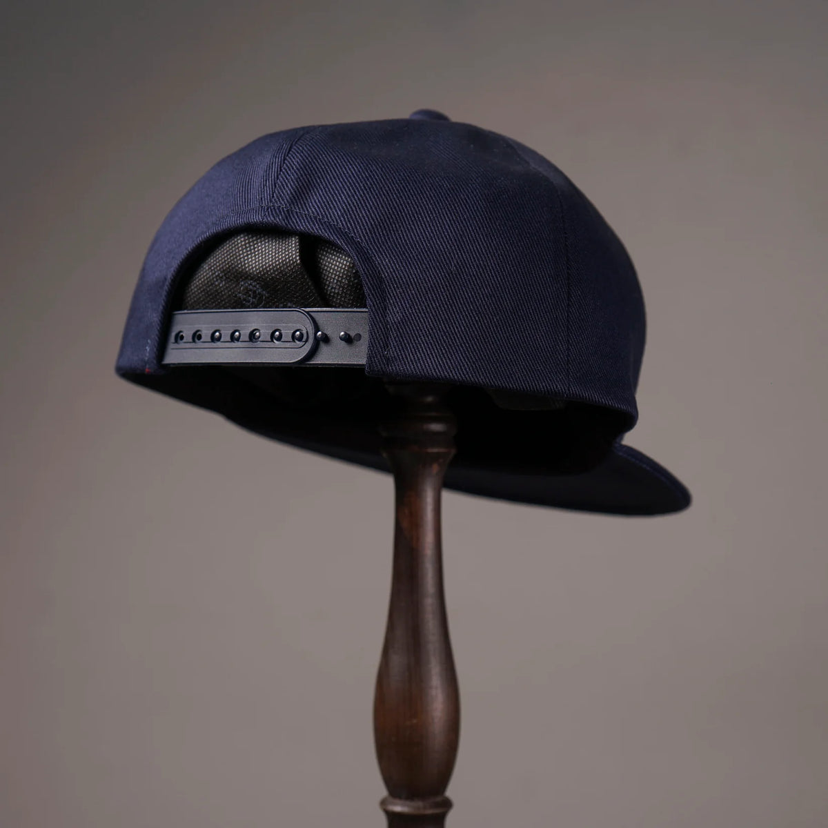 CIRCLE SIG - TRUCKER CAP