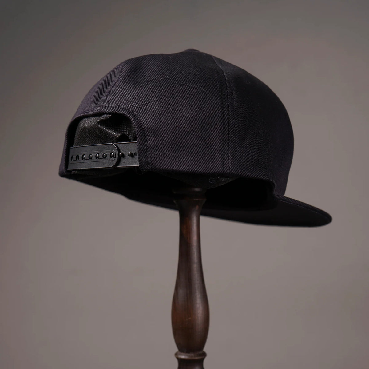 CIRCLE SIG - TRUCKER CAP