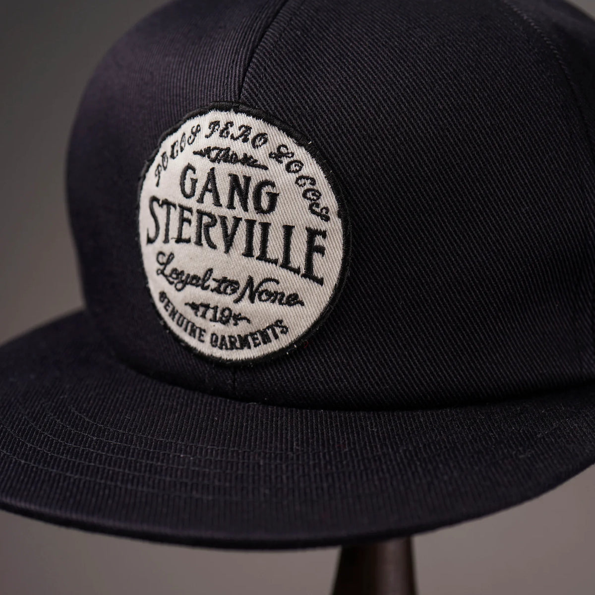 CIRCLE SIG - TRUCKER CAP