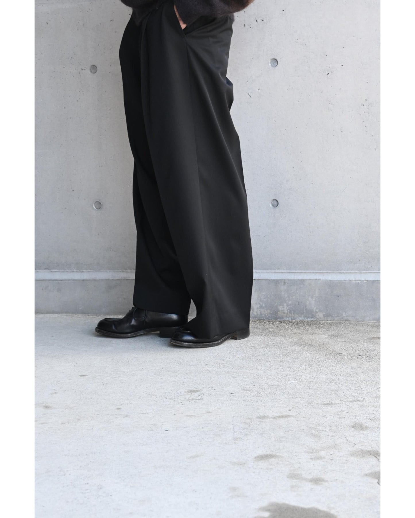 EXTRA WIDE TROUSERS BLACK