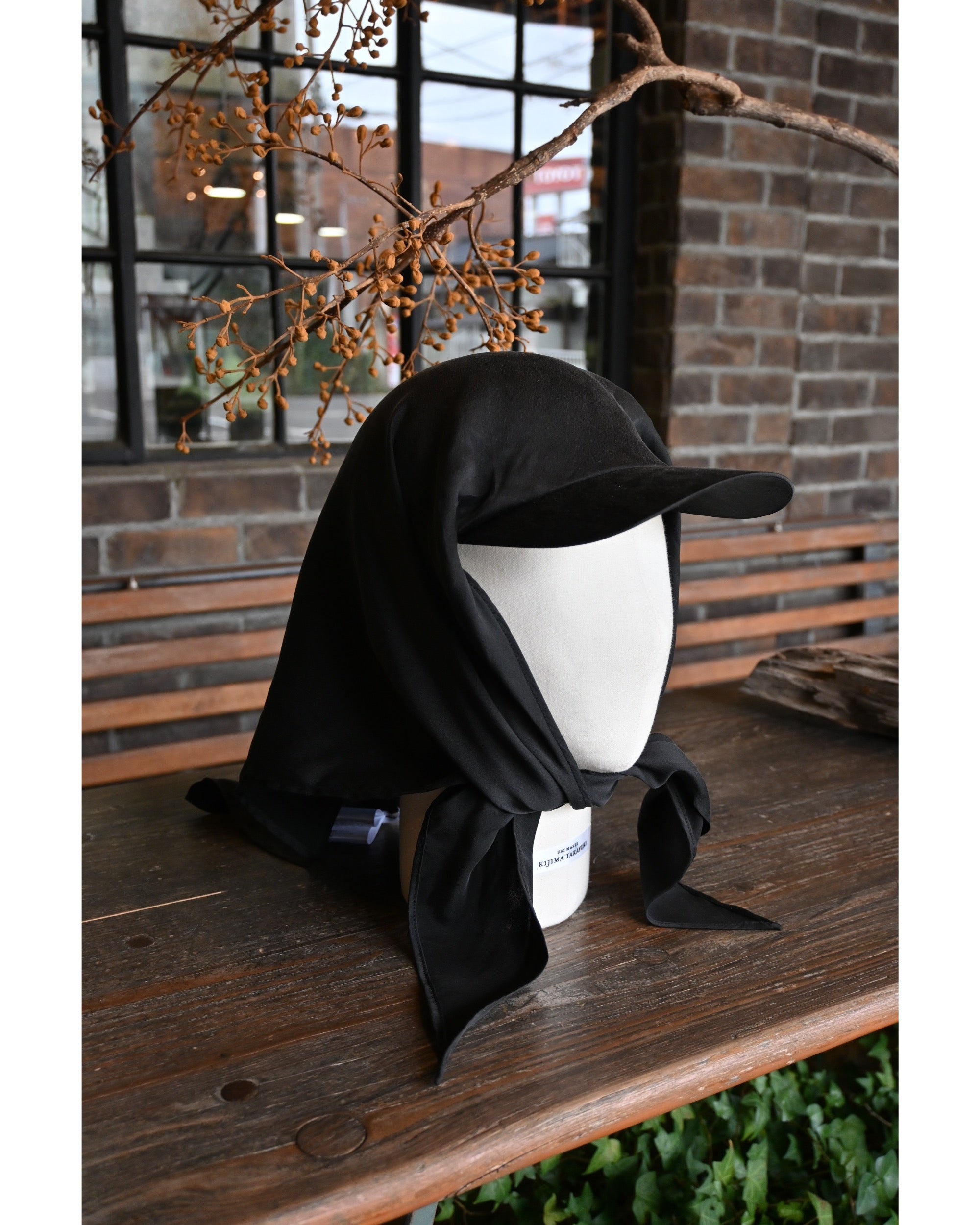 SILK SCARF DOCKING VISOR – TIME AFTER TIME