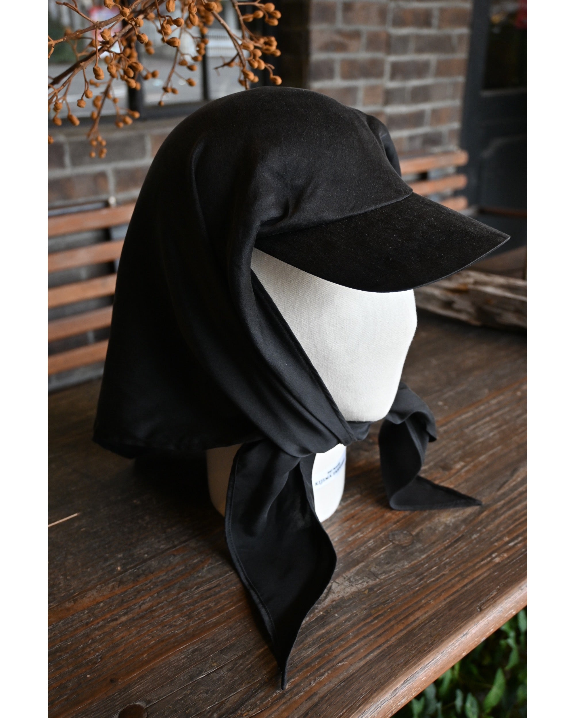 SILK SCARF DOCKING VISOR – TIME AFTER TIME
