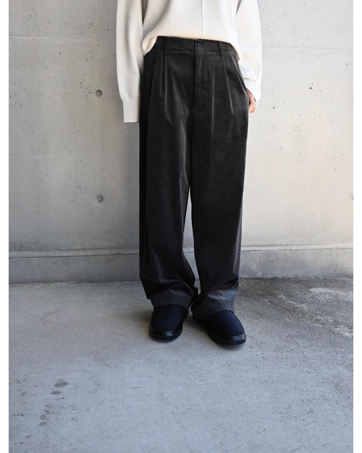 Suvin Corduroy Wide Straight Trousers