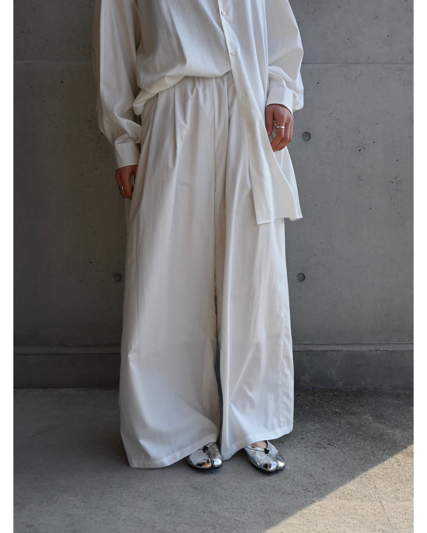 Silicon Poplin Two Tuck Easy Wide Pants