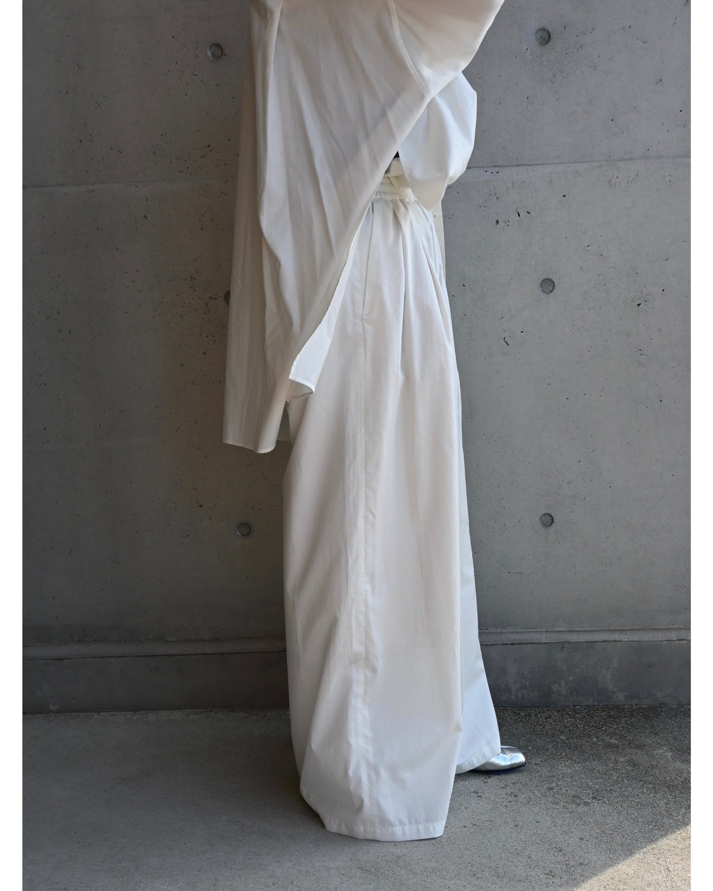 Silicon Poplin Two Tuck Easy Wide Pants