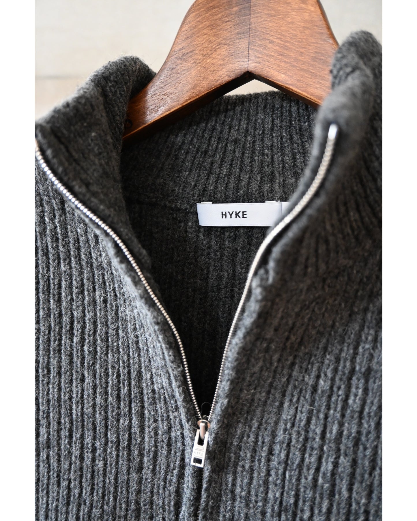 RIBBED KNIT WOOL VEST 11410