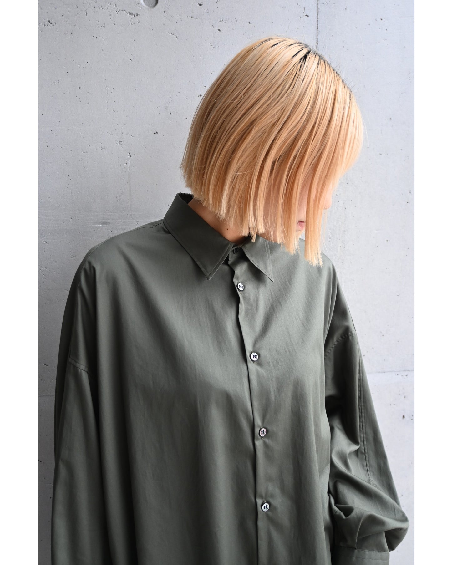 Silicon Poplin Deep Slit Regular Collar Shirt