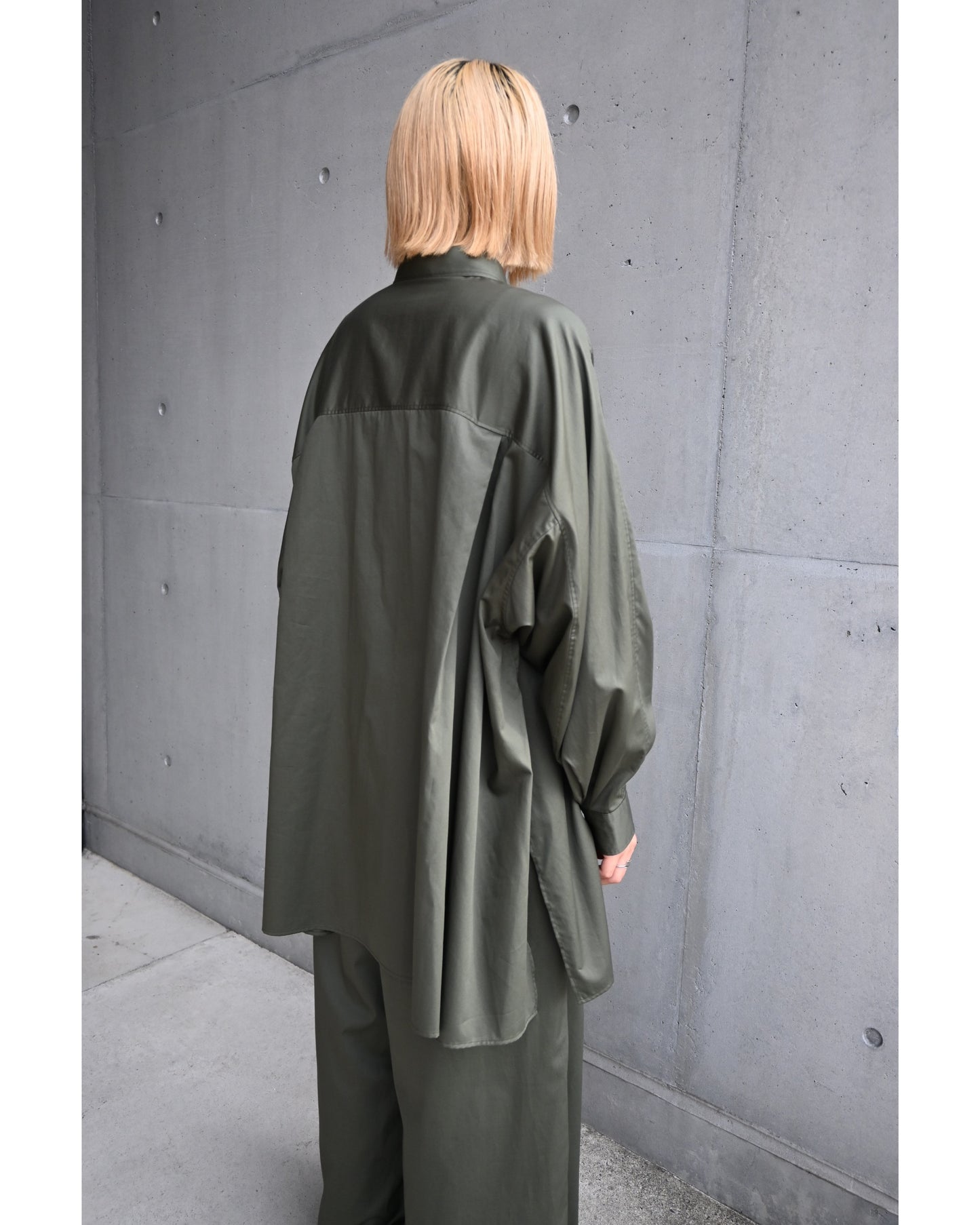 Silicon Poplin Deep Slit Regular Collar Shirt