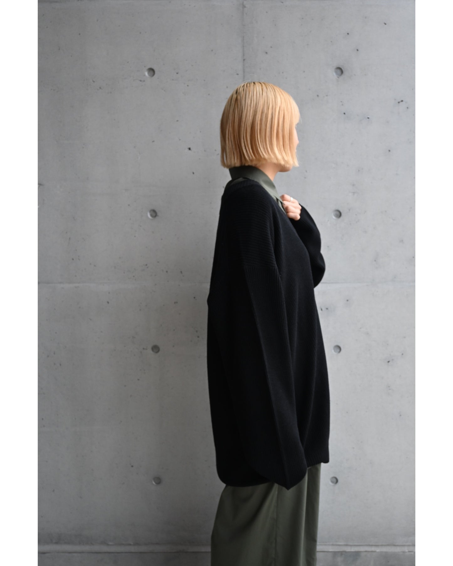 Mercerized Fine Wool Oversized V Neck Knit