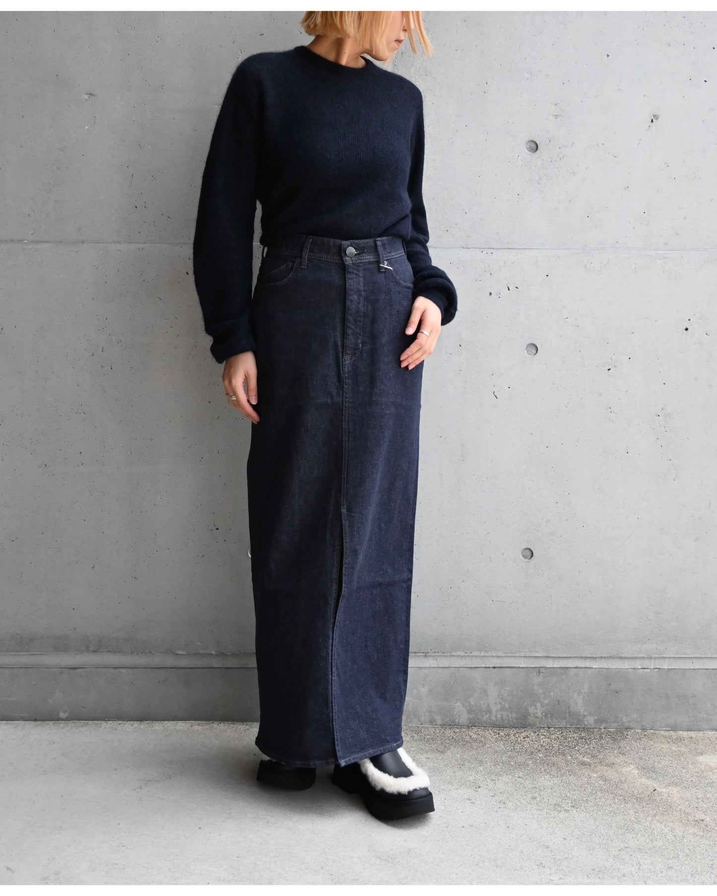 スリットロングスカート