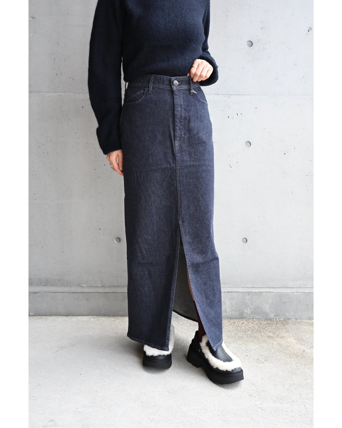 スリットロングスカート