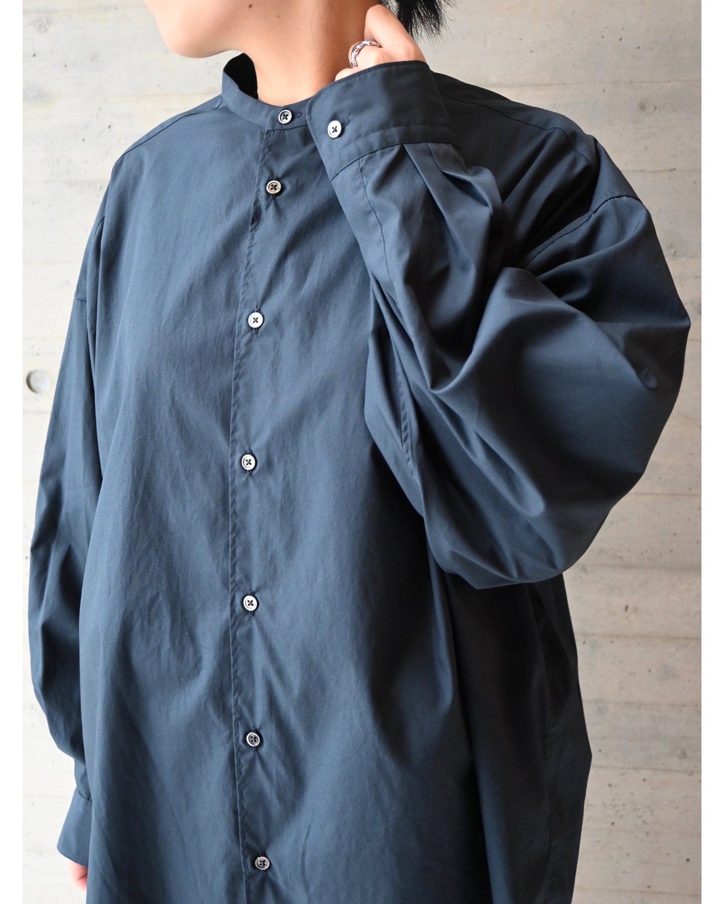 Broad L/S Oversized Band Collar Shirt