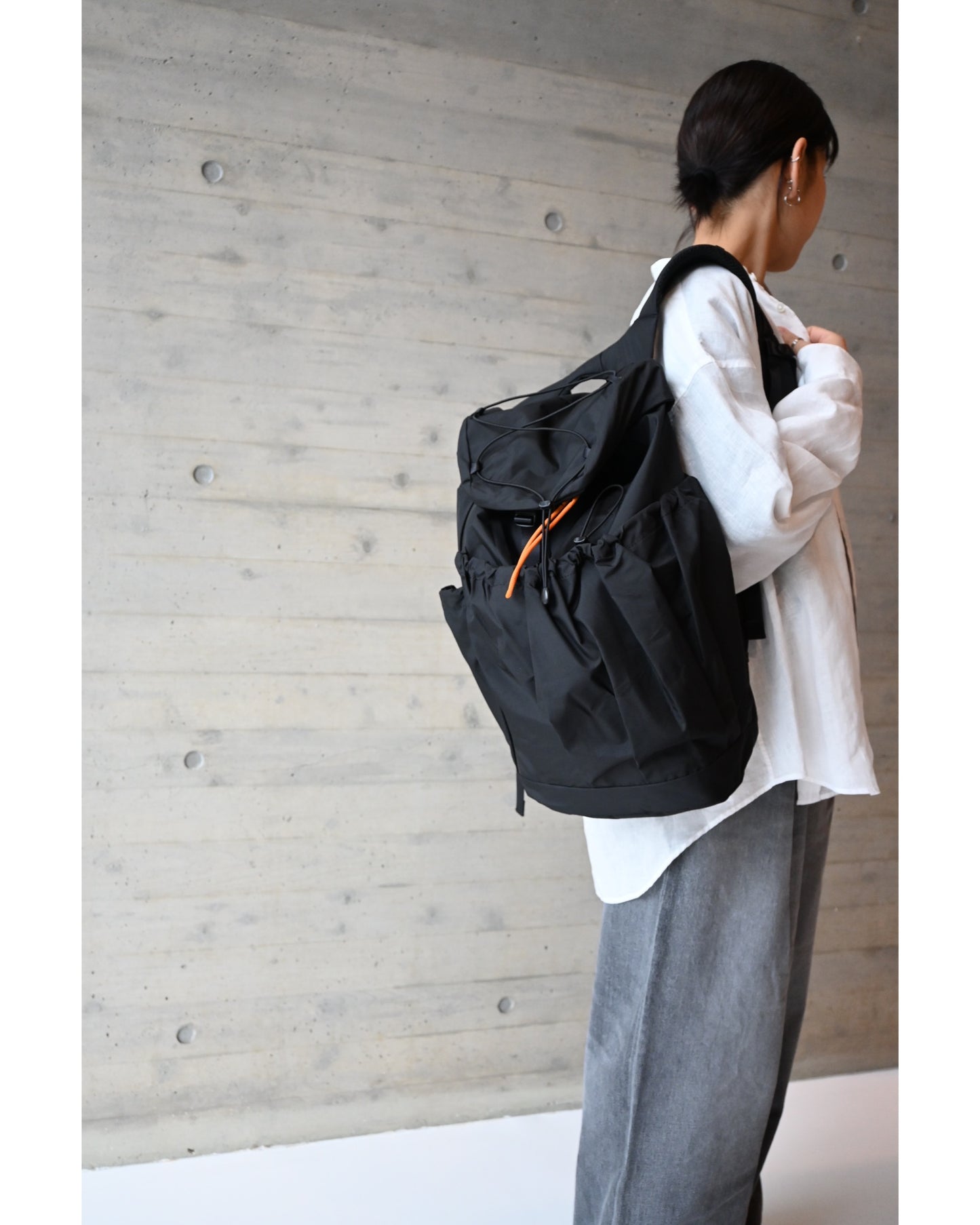 ボブリップ Zip Backpack