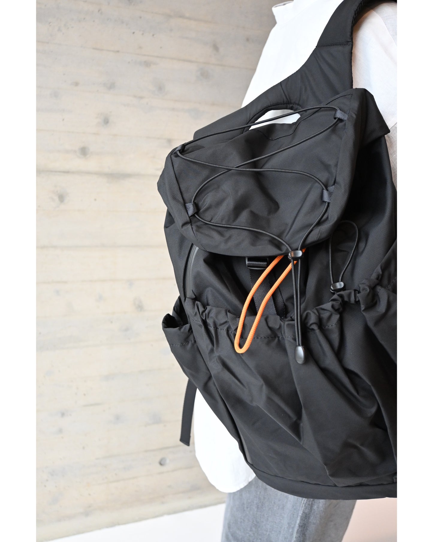 ボブリップ Zip Backpack