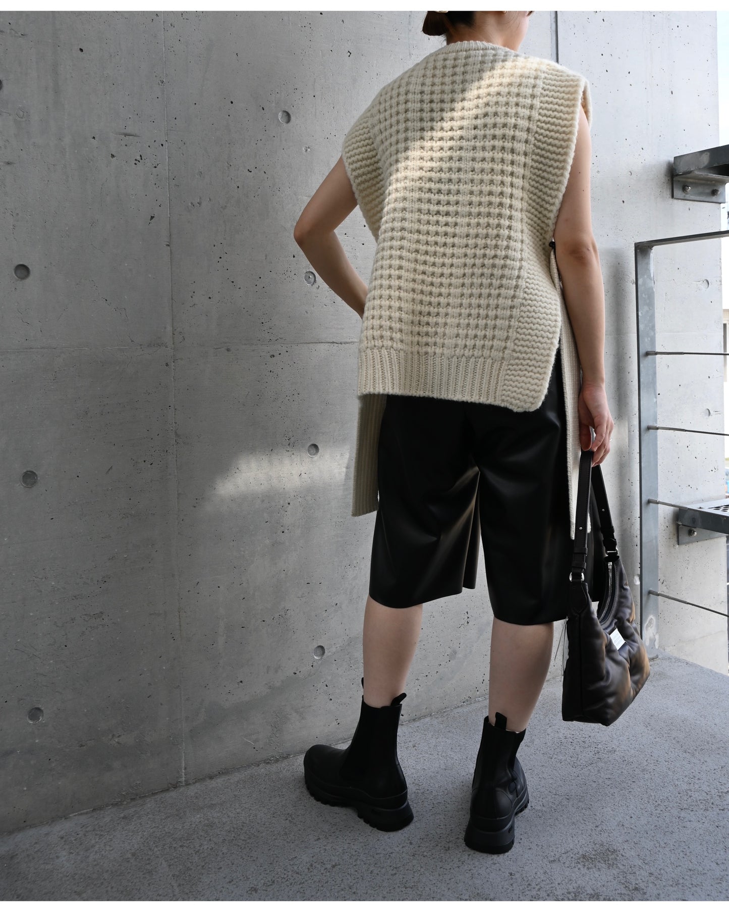 WAFFLE-KNIT SWEATER VEST 11374