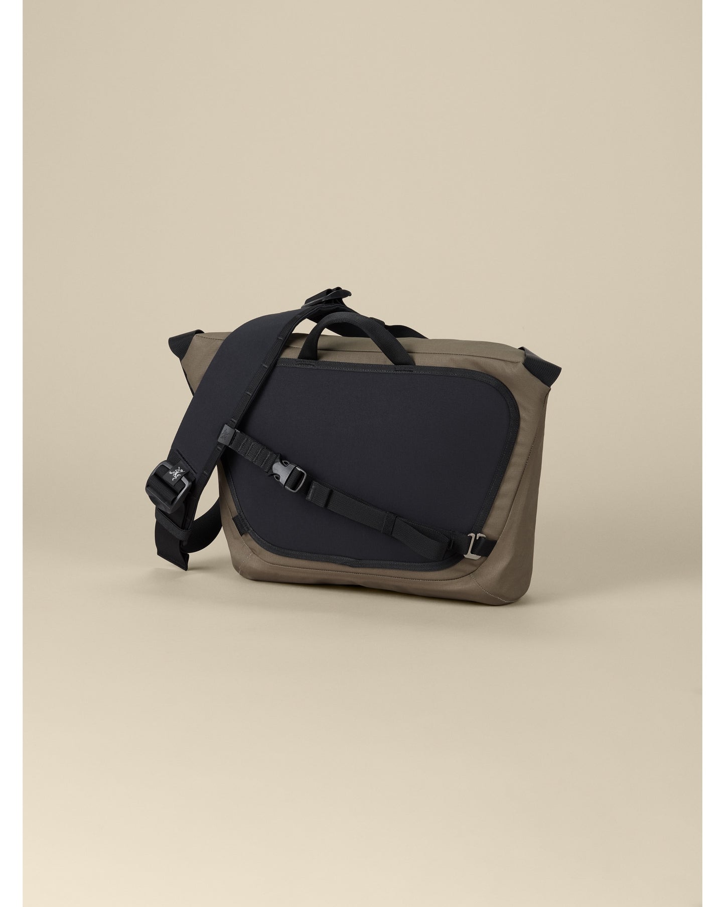 Granville 10 Courier Bag