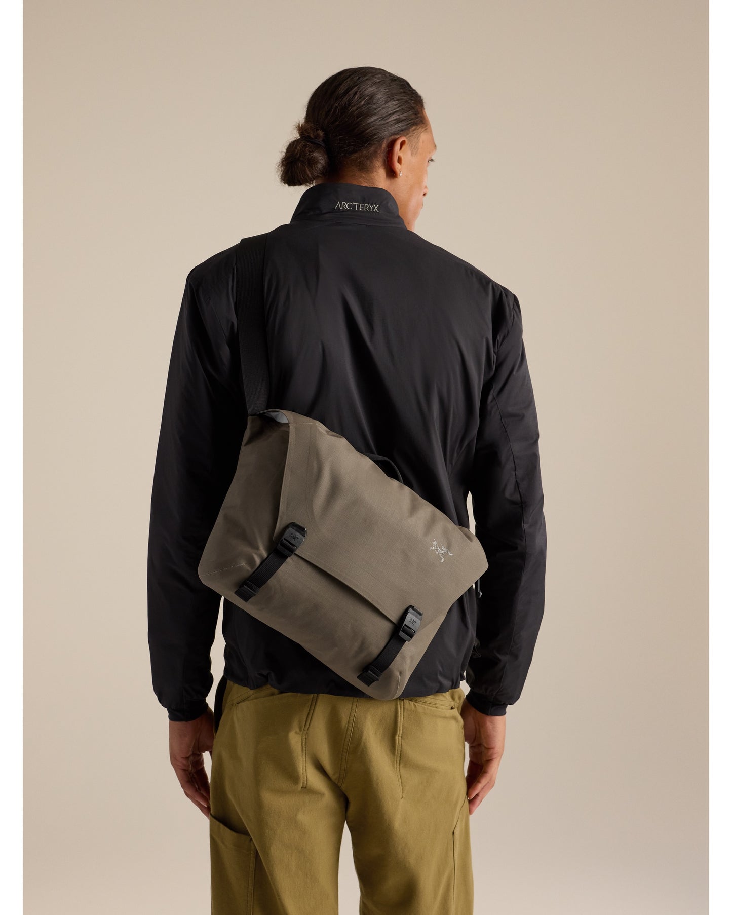 Granville 10 Courier Bag
