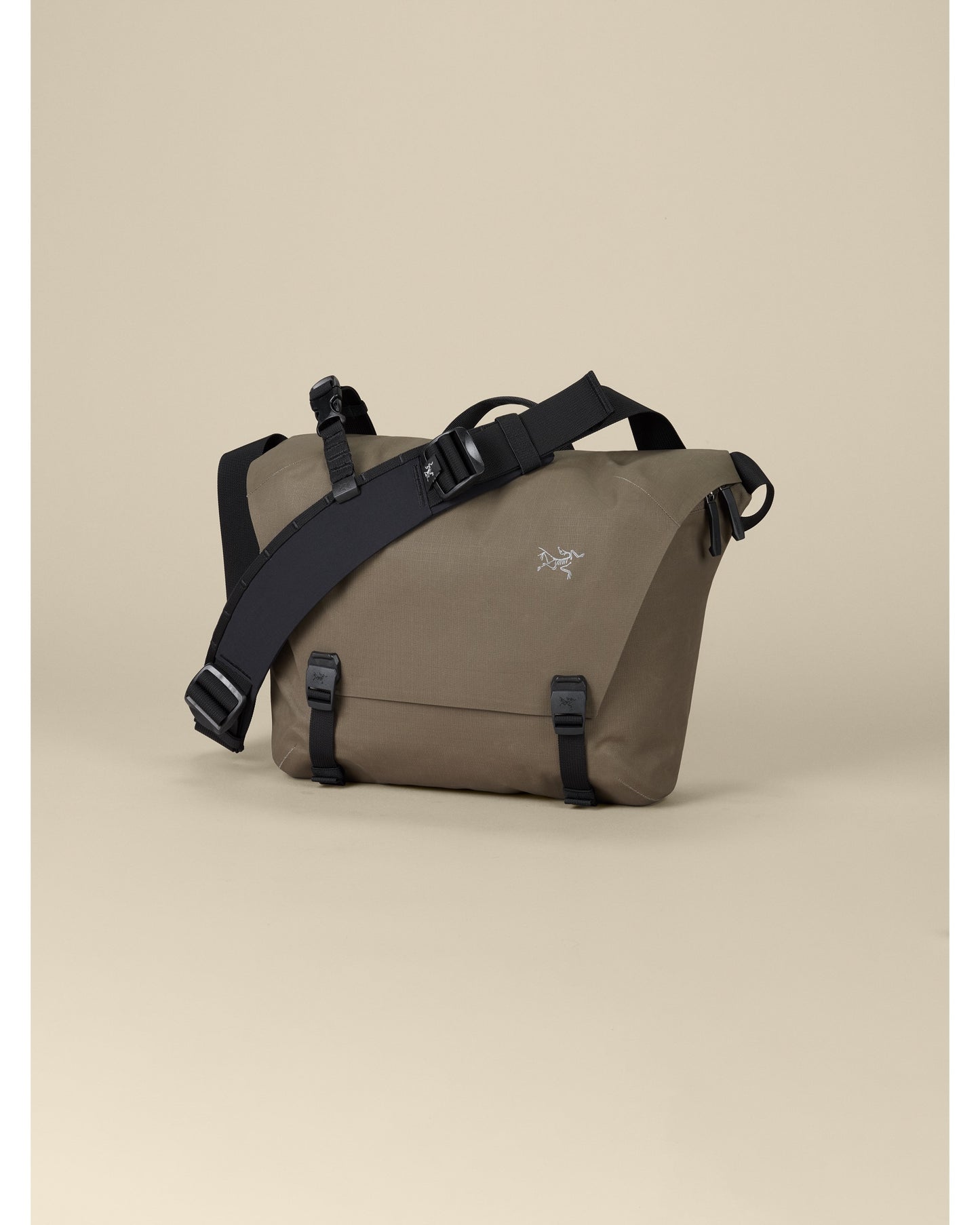 Granville 10 Courier Bag