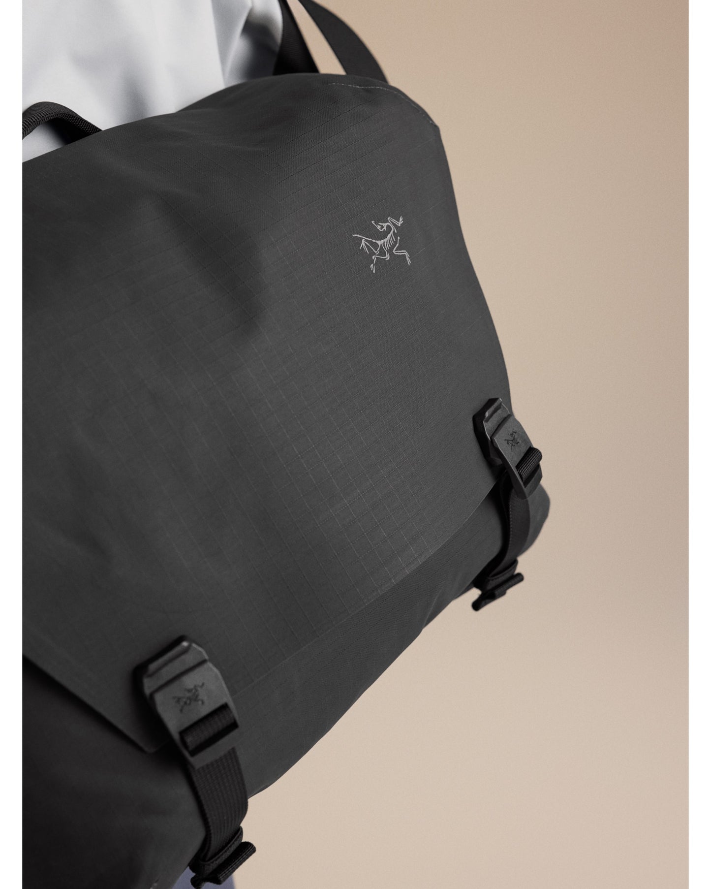 Granville 10 Courier Bag