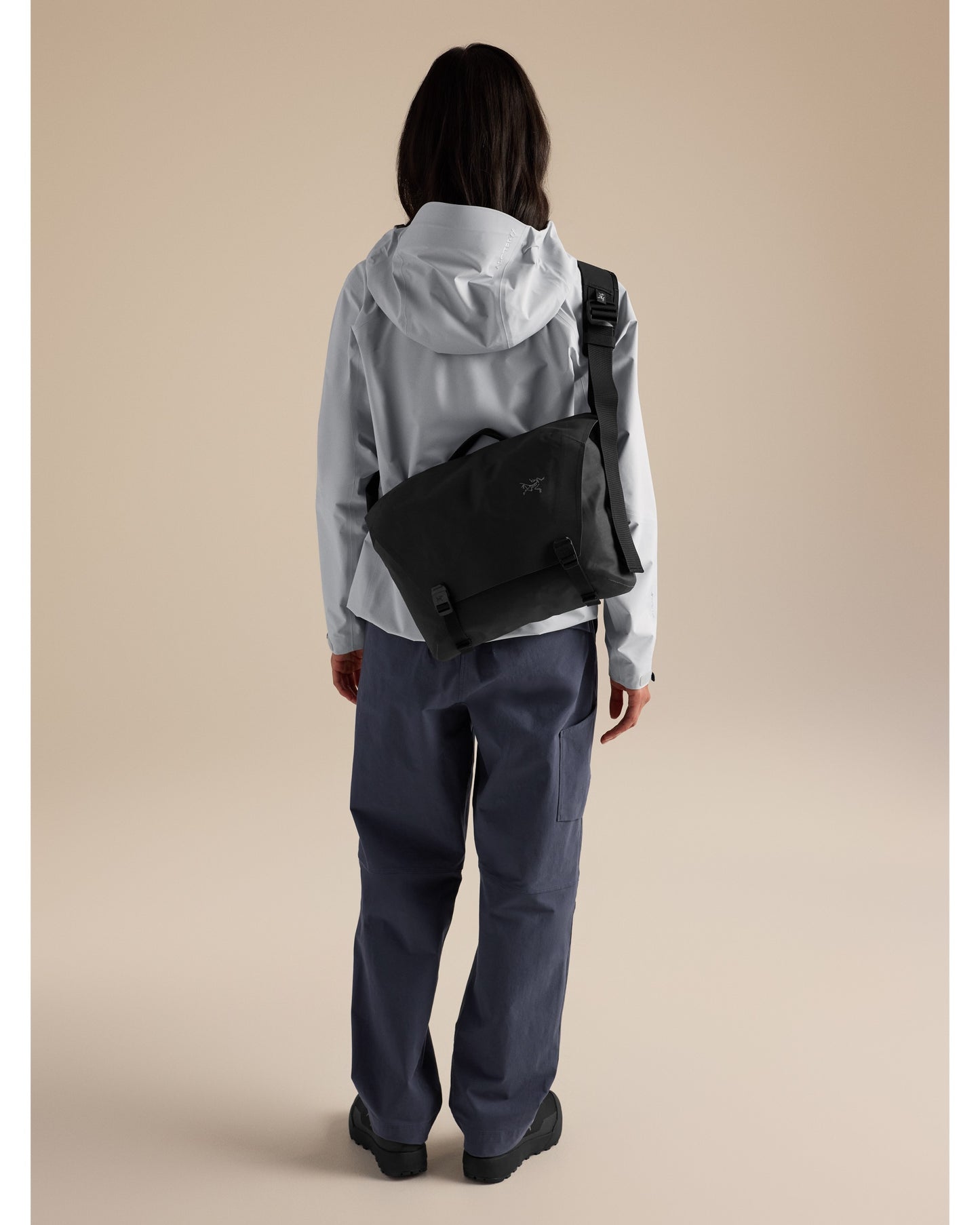 Granville 10 Courier Bag