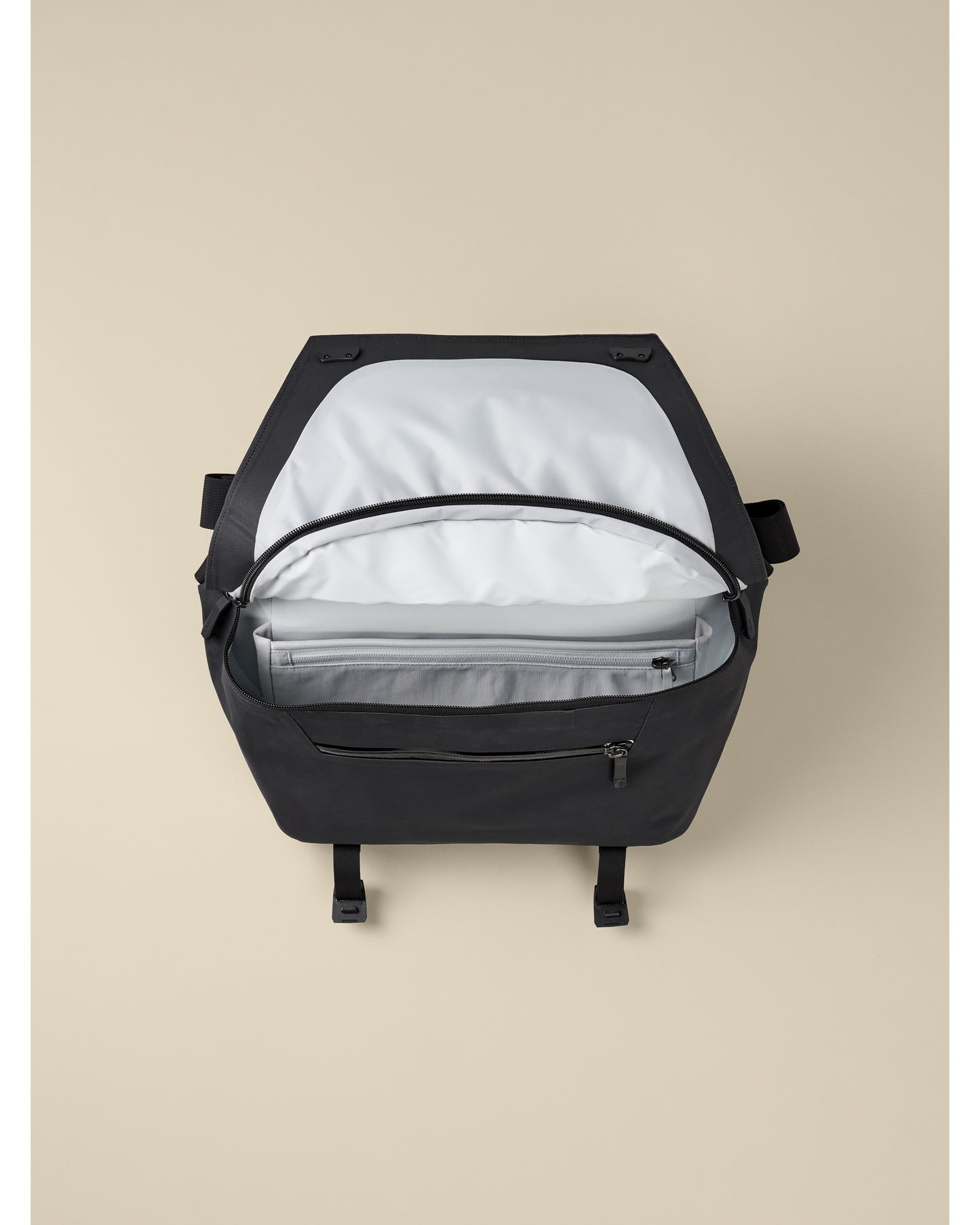 Granville 10 Courier Bag