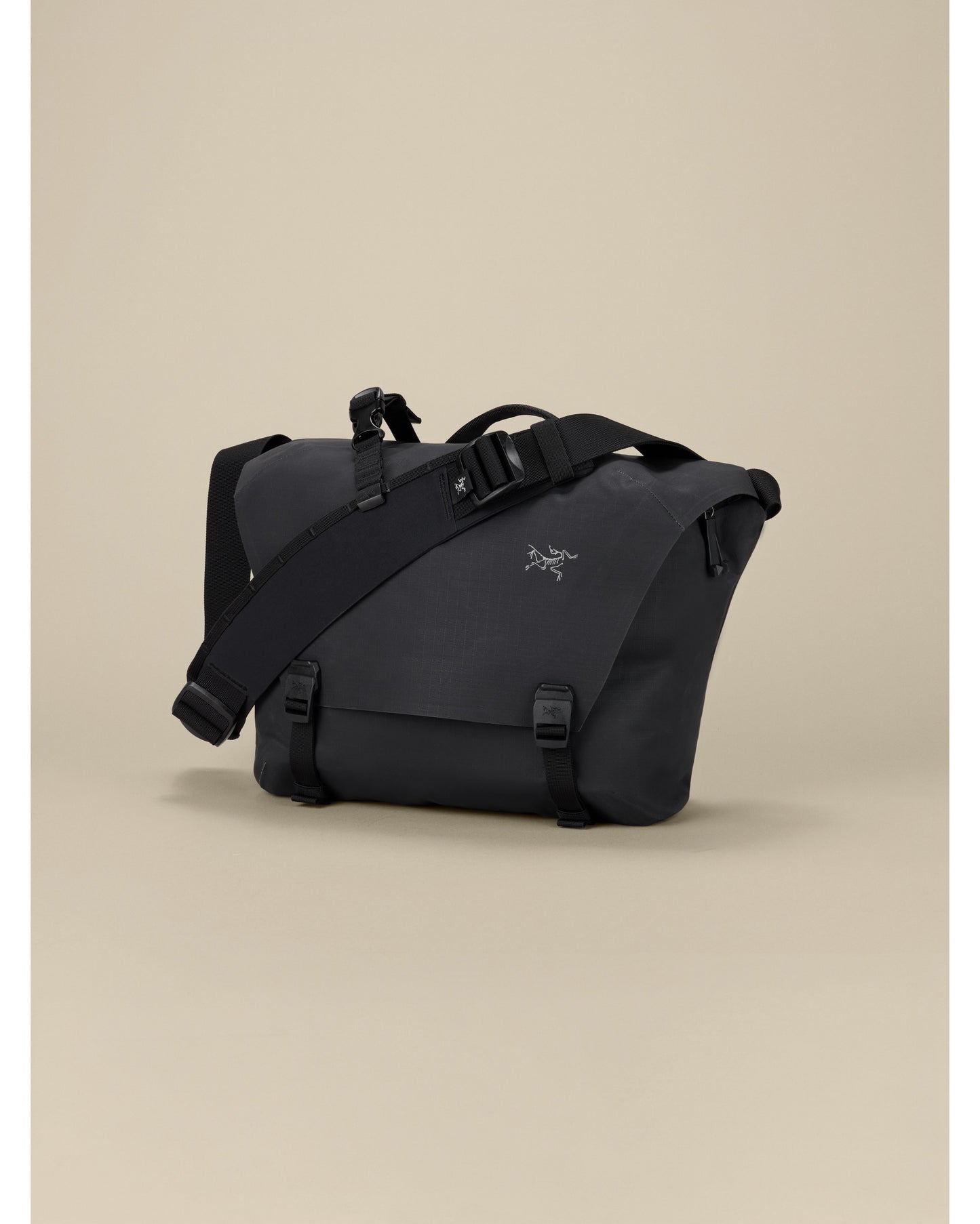 Granville 10 Courier Bag