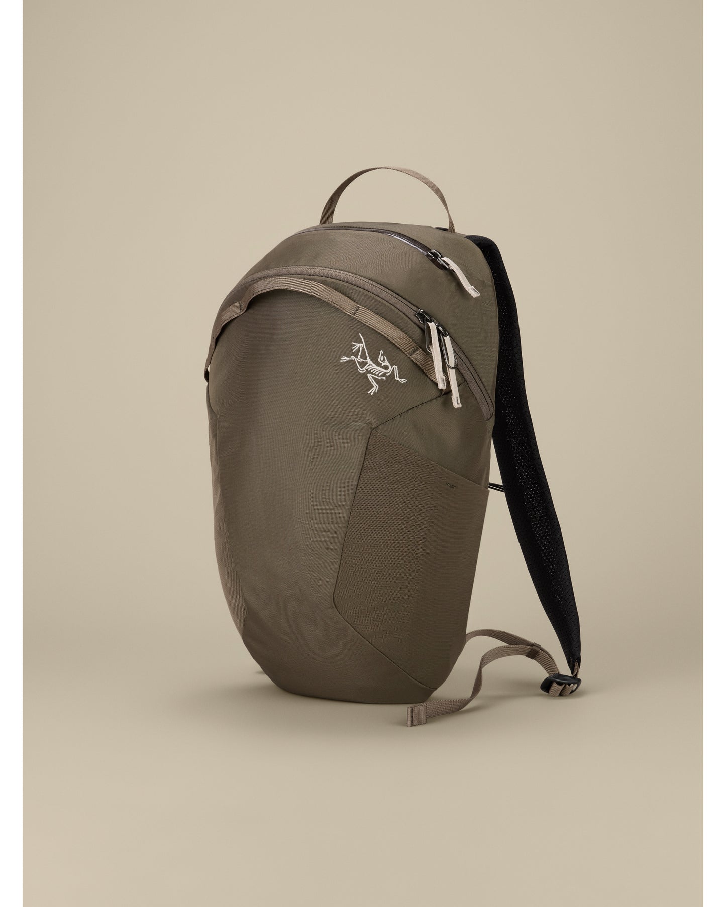 Axios 10 Backpack
