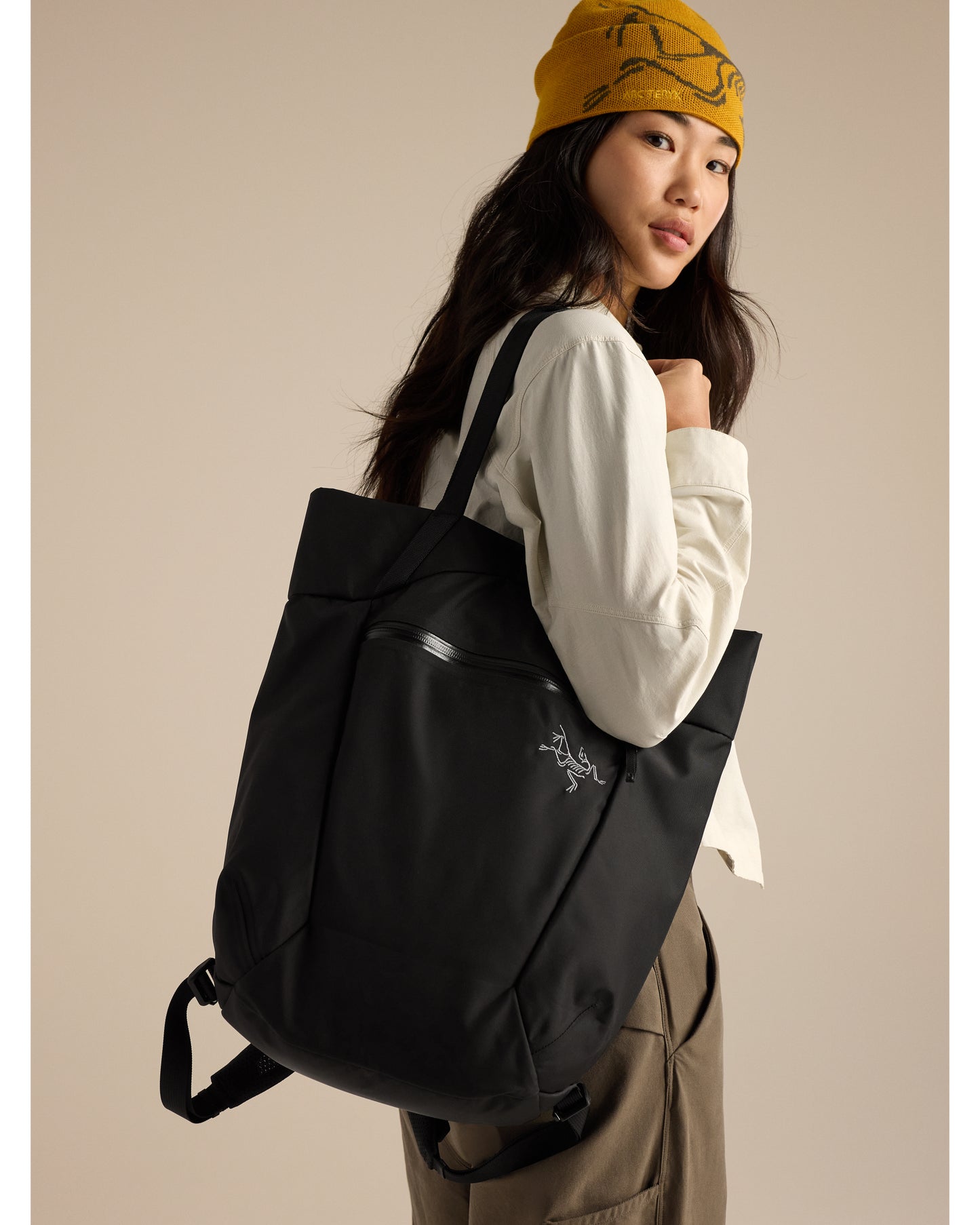 Axios 20 Tote