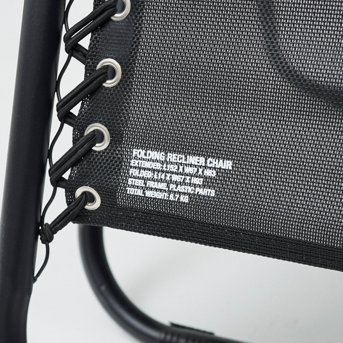 FOLDING RECLINER CHAIR