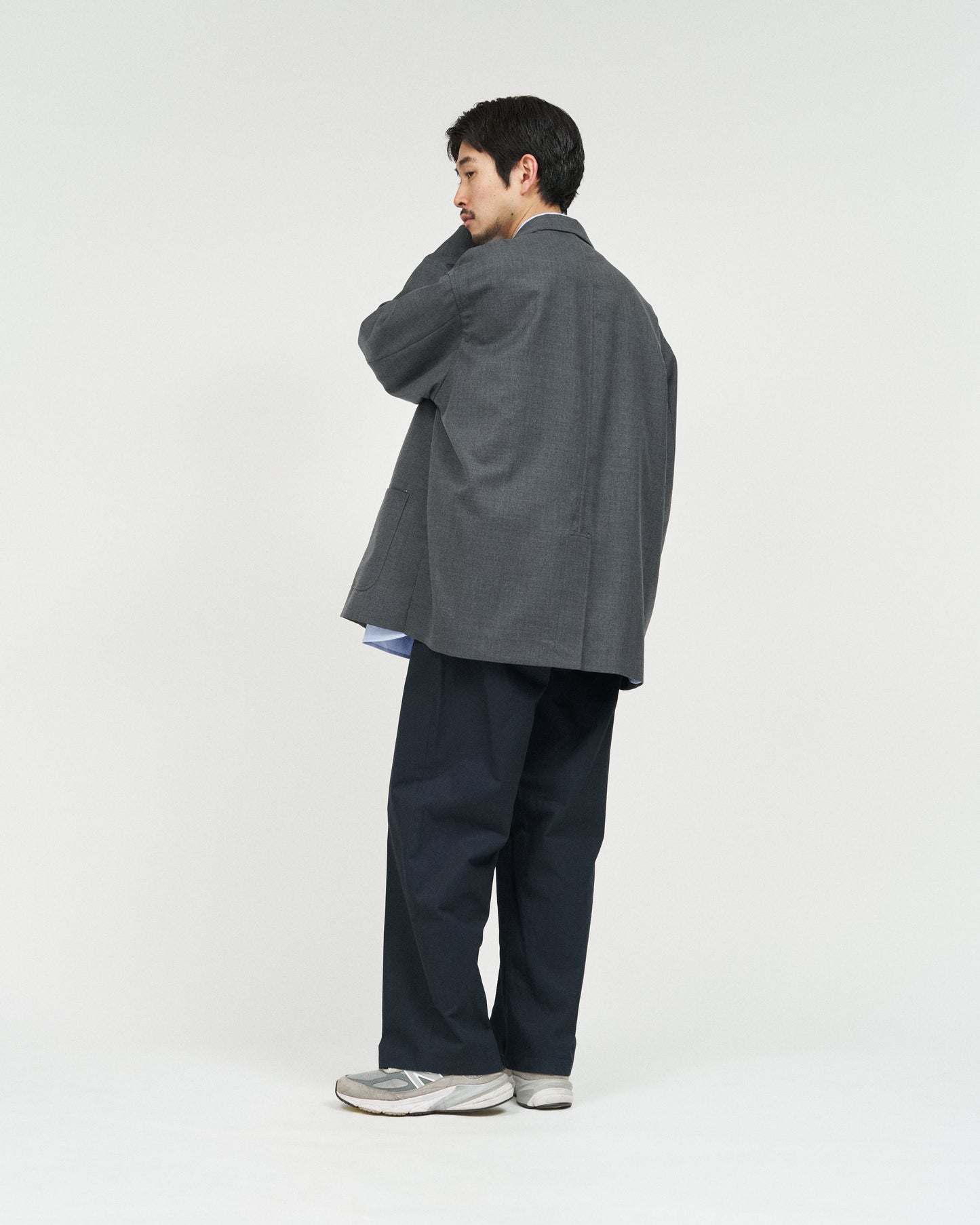 CLASSIC CHINO TROUSERS