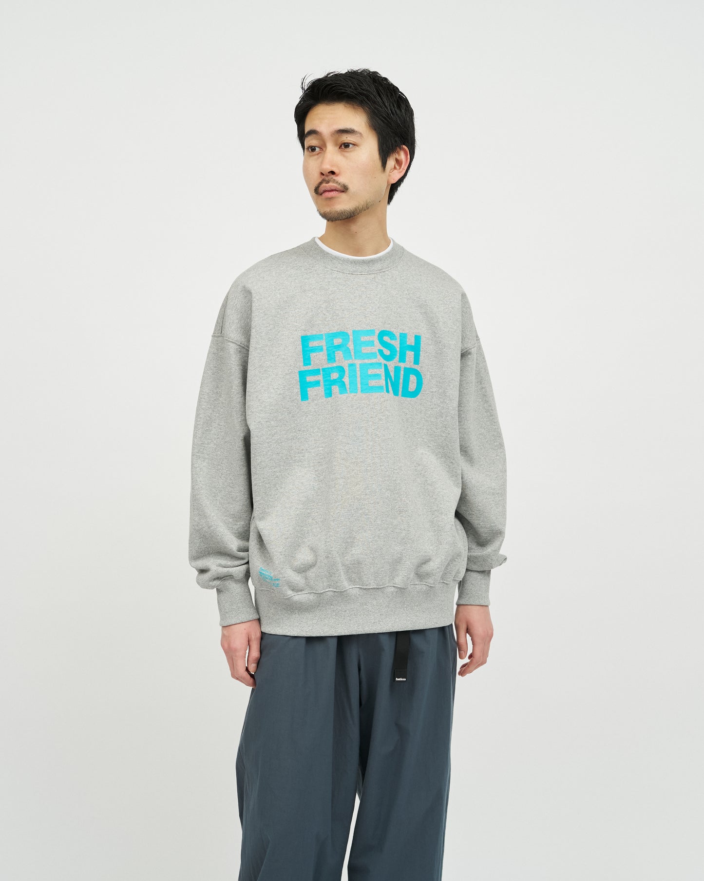 FRIEND EDITIONS LIGHT OZ CREW NECK