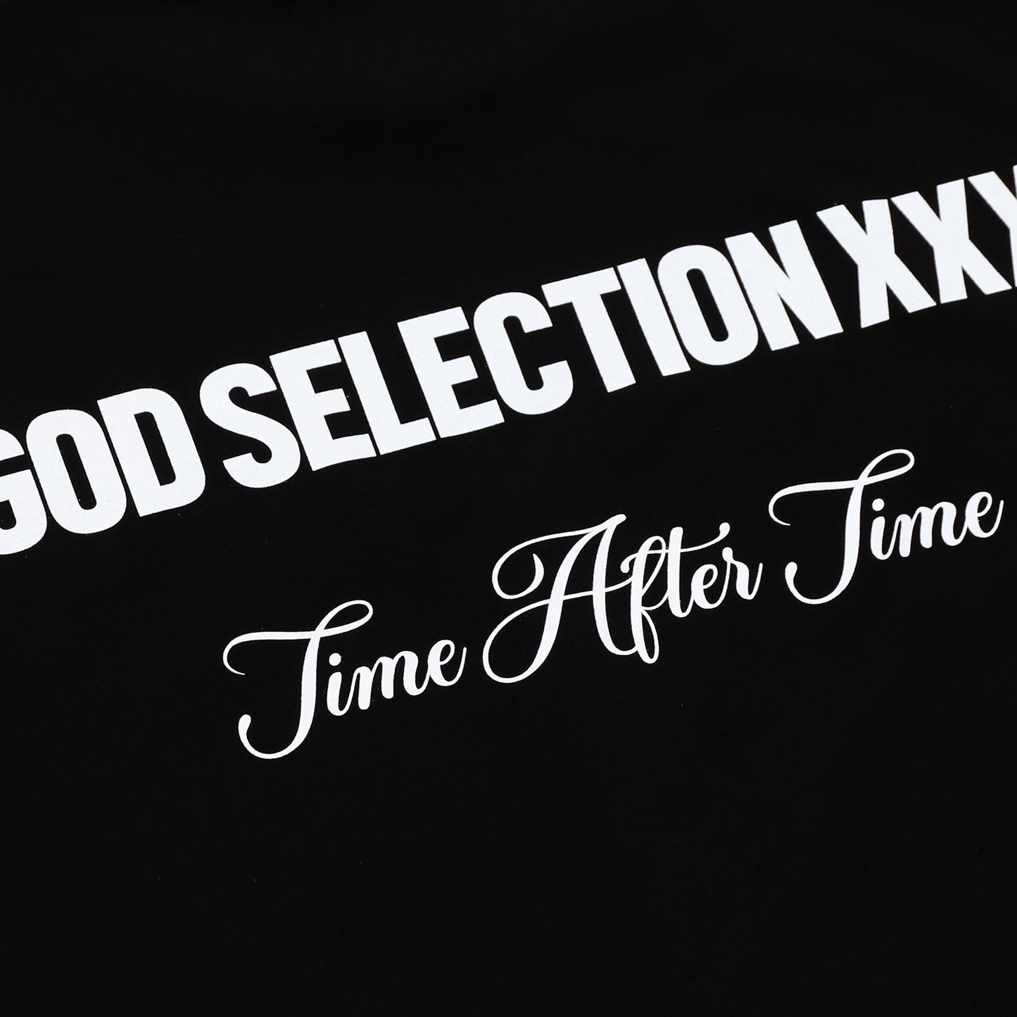 TAT × GOD SELECTION XXX PRINT T-SHIRT