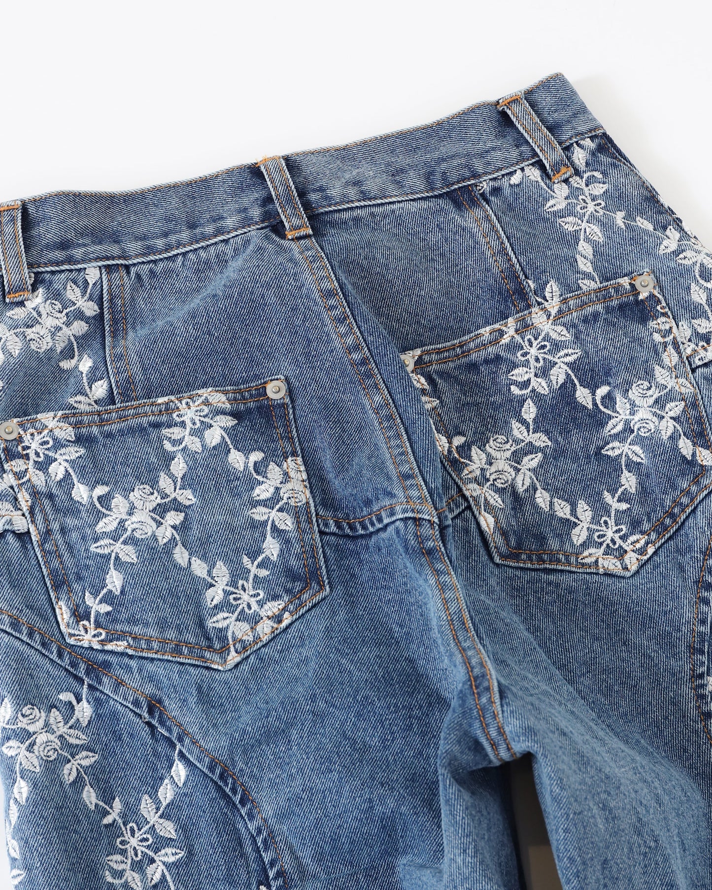 FLOWER EMBROIDERED WIDE JEANS