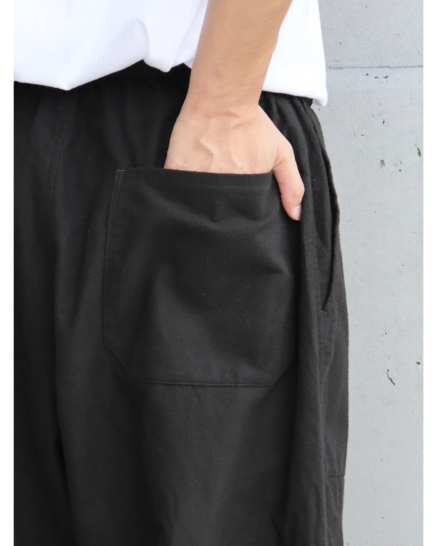コットンネル テーパードパンツ BLACK