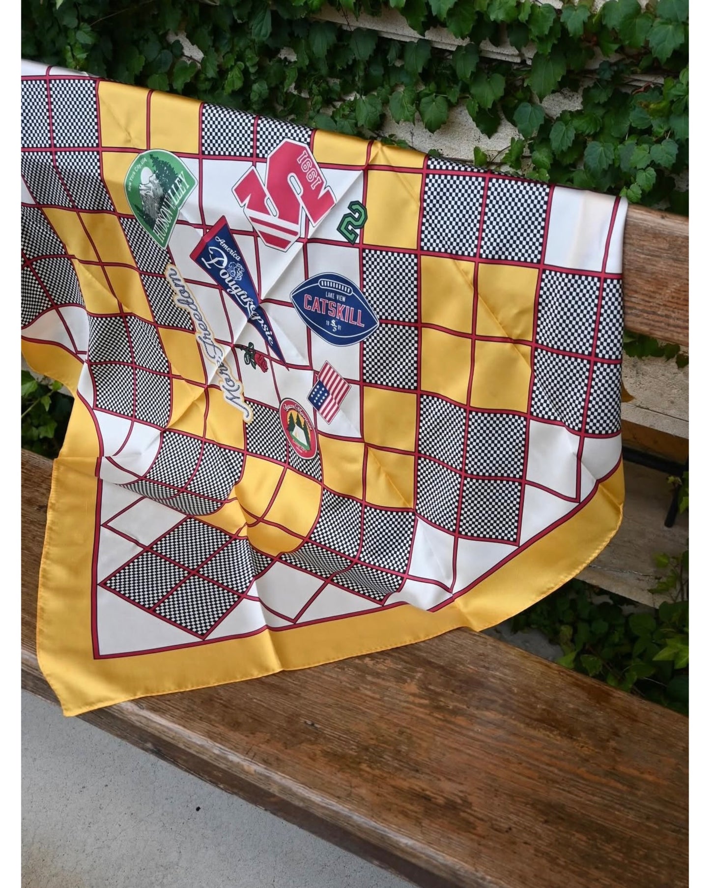 NEW YORK PATCHES SCARF