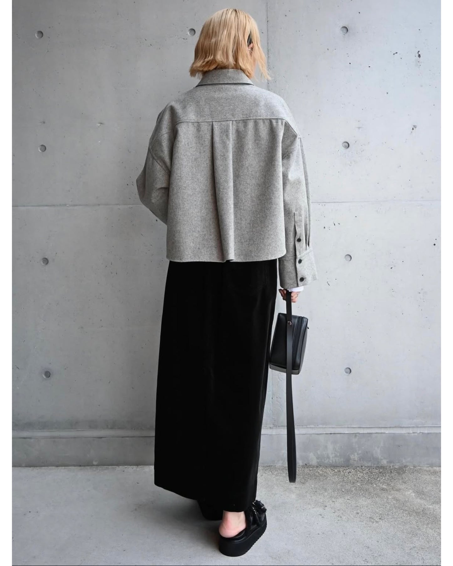 LEATHER SHOULDER BAG MADE BY AETA