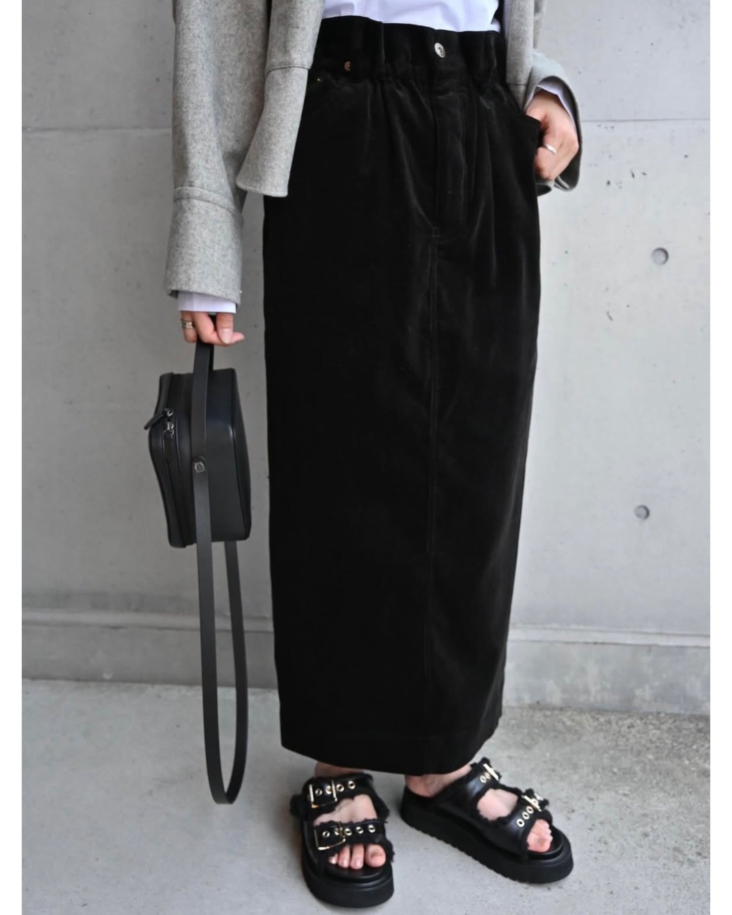 POODLE FUR BUCKLE SANDALS