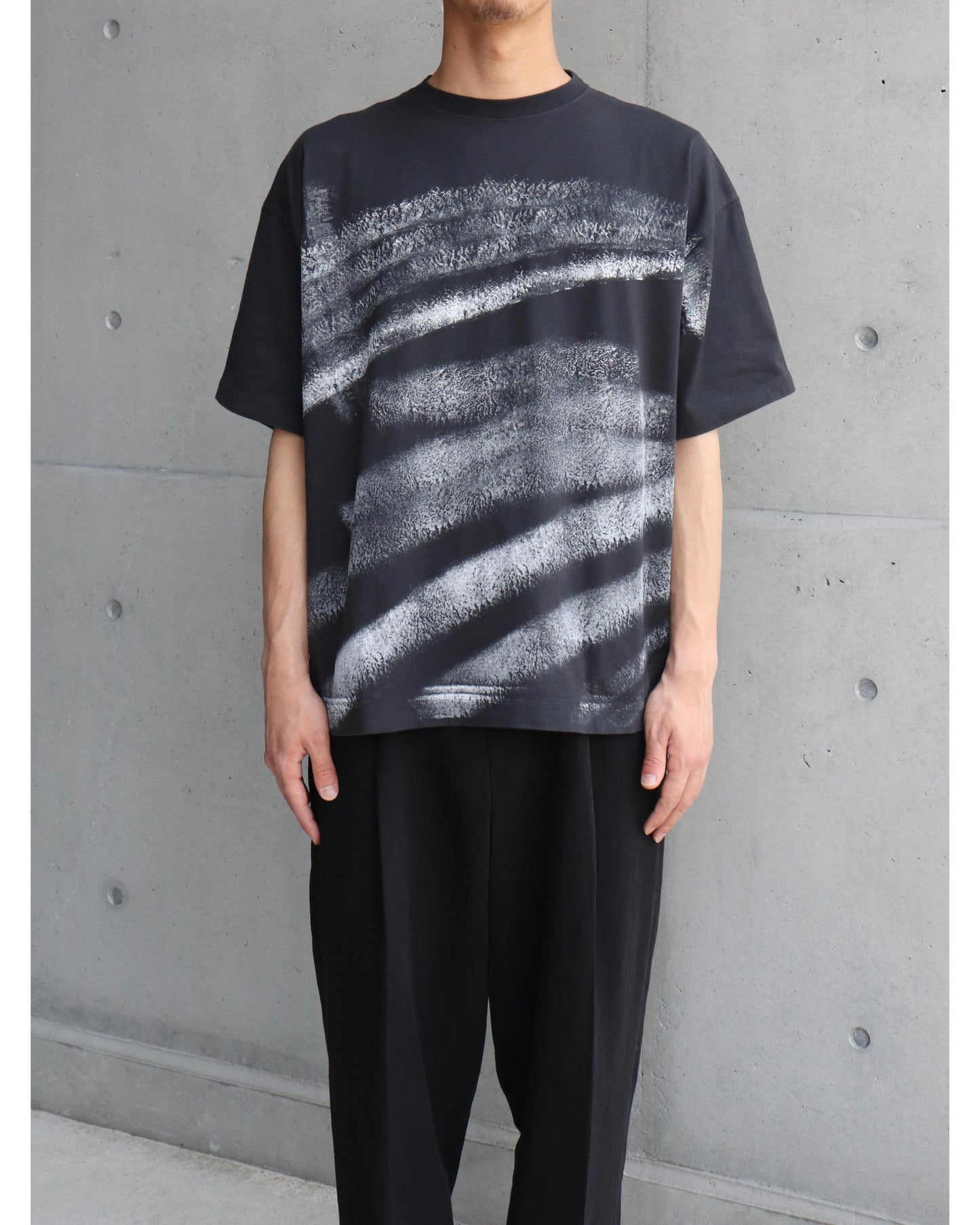 ABSTRACT PAINTED T-SHIRT  BLACK