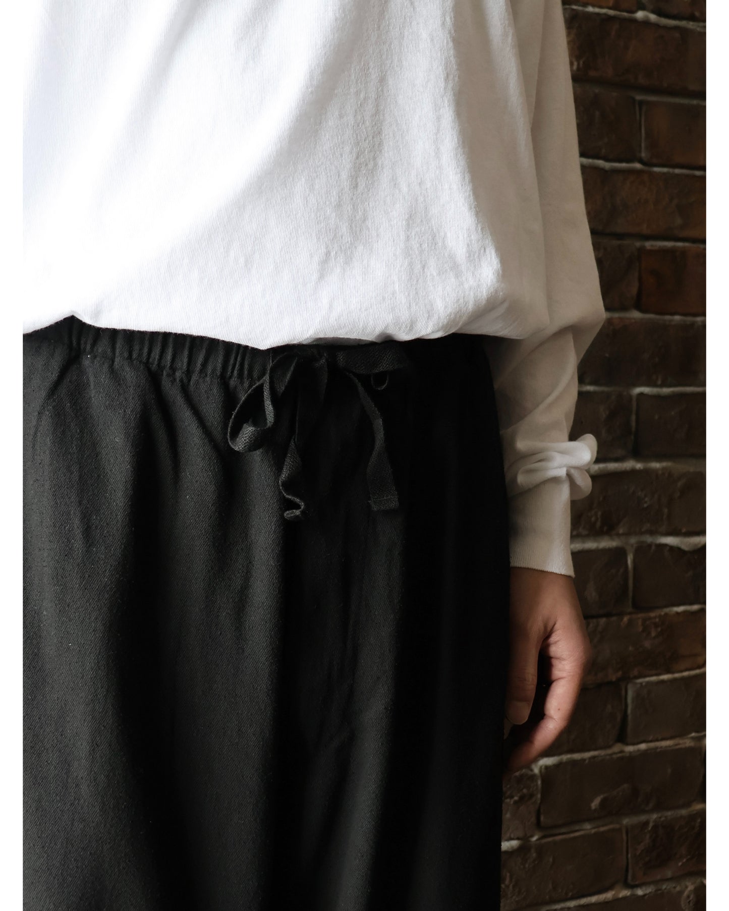 シルクネップ ドローストリングパンツ BLACK